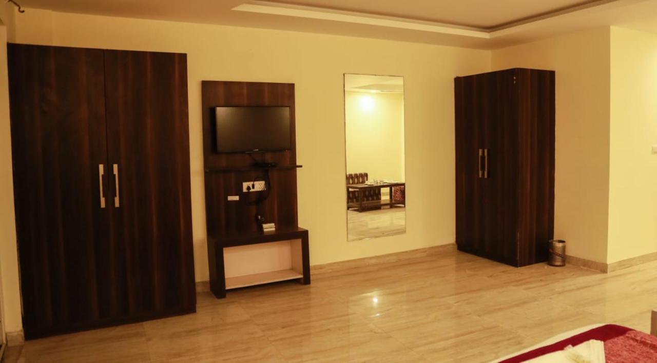 Basoya Farm 2Bhk Villla With Pool - 10 Min Away From Chattarpur 法里达巴德 外观 照片